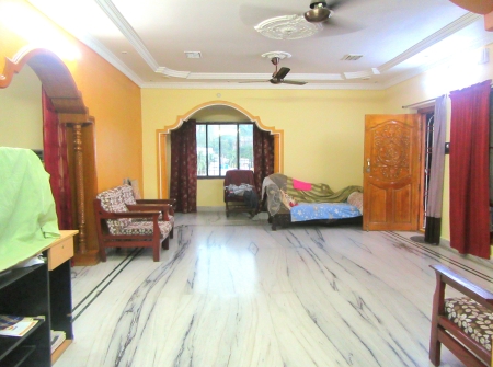 2027252573-1) Li id 361 - Pent House Hall.JPG